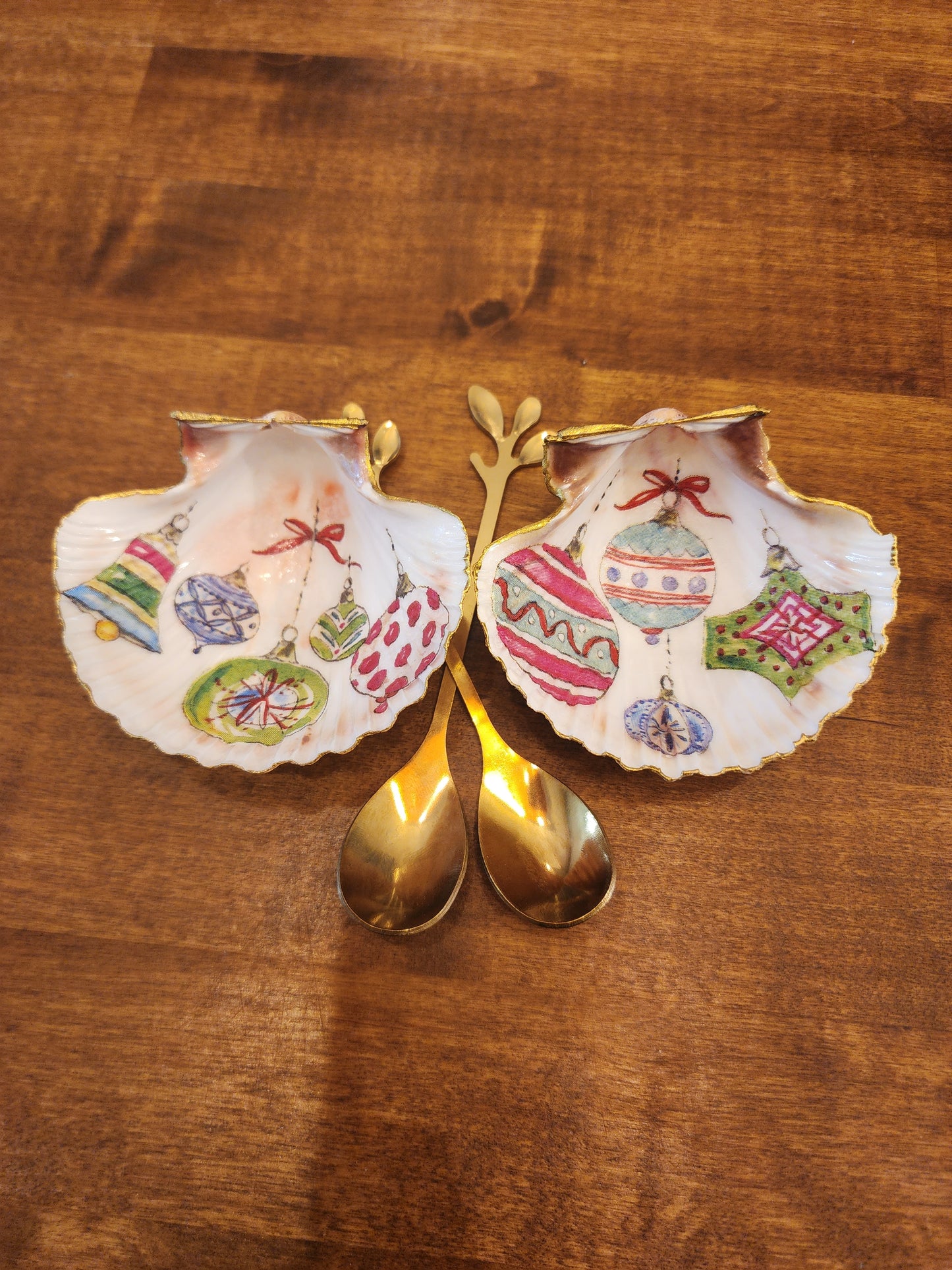 Vintage Ornaments Salt & Pepper