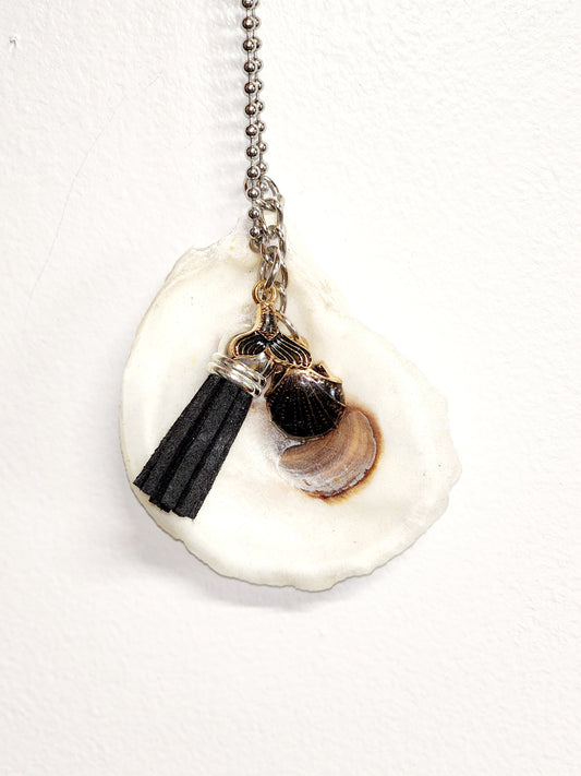 Car Charm - Q
