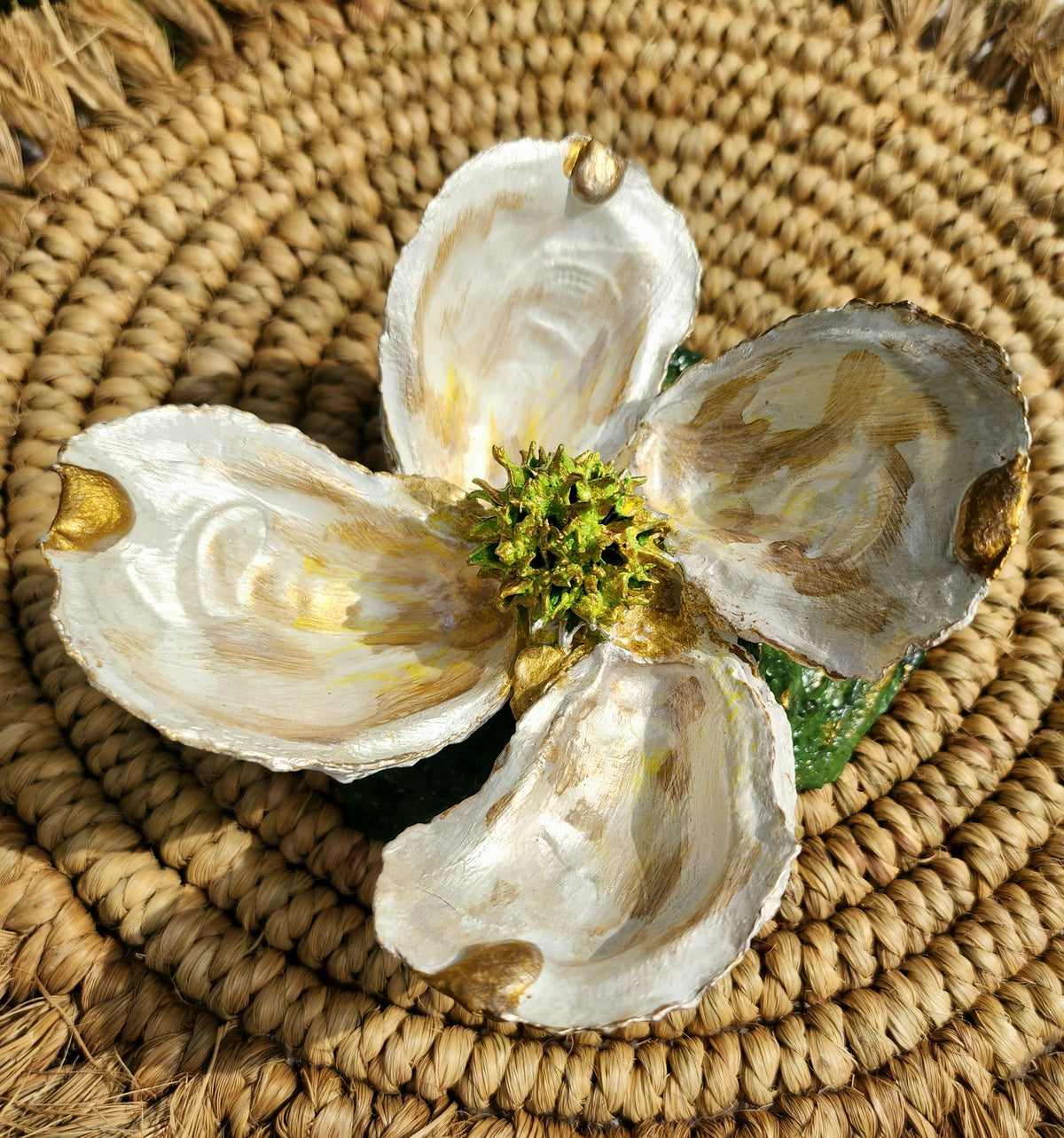 Dogwood Oyster Shell Bloom